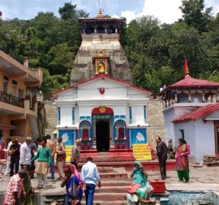 Taxi Booking for Kashi Vishwnath Trip